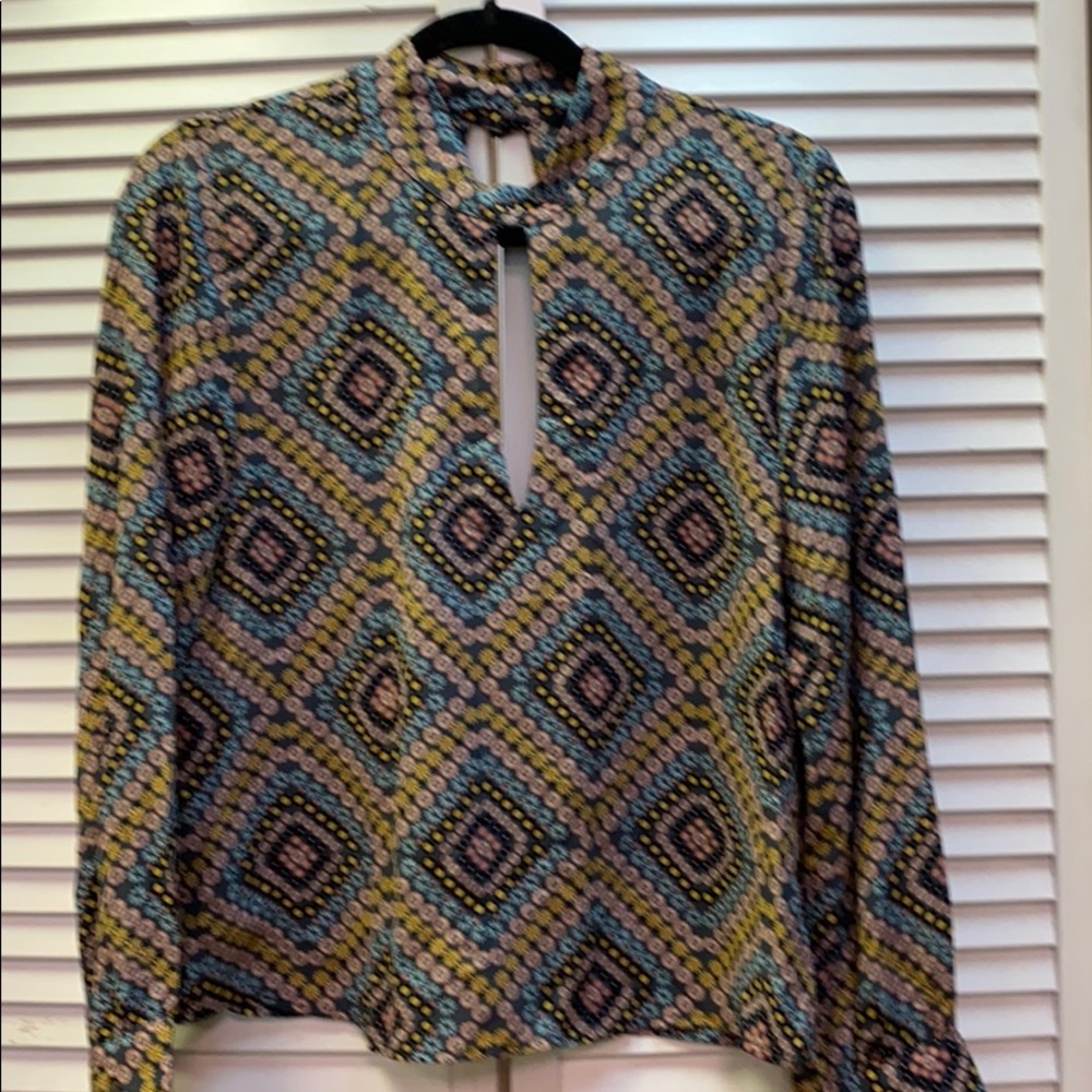NWOT Olivaceous print blouse. Small & large